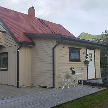 Holiday Home Lofoten Lyngværet Exteriör bild